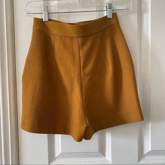 H&M Mustard High-waisted Shorts XS 02 - Picture 5 of 6